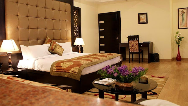 Hotel Softel Plaza